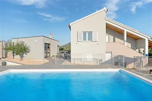 Oaza Mira Апартаменты